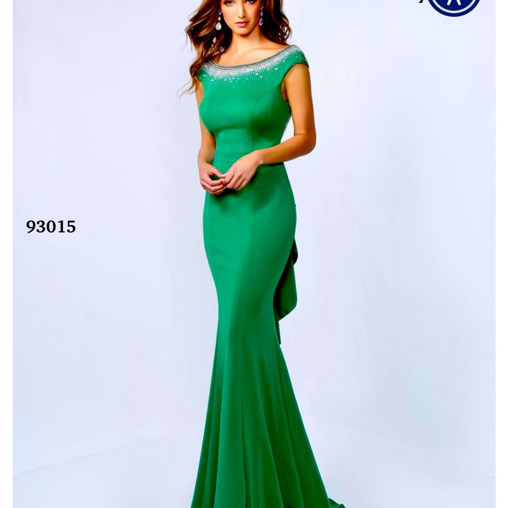 ABBY PARIS Drees